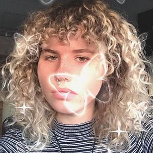 Meet your Posher, Jade